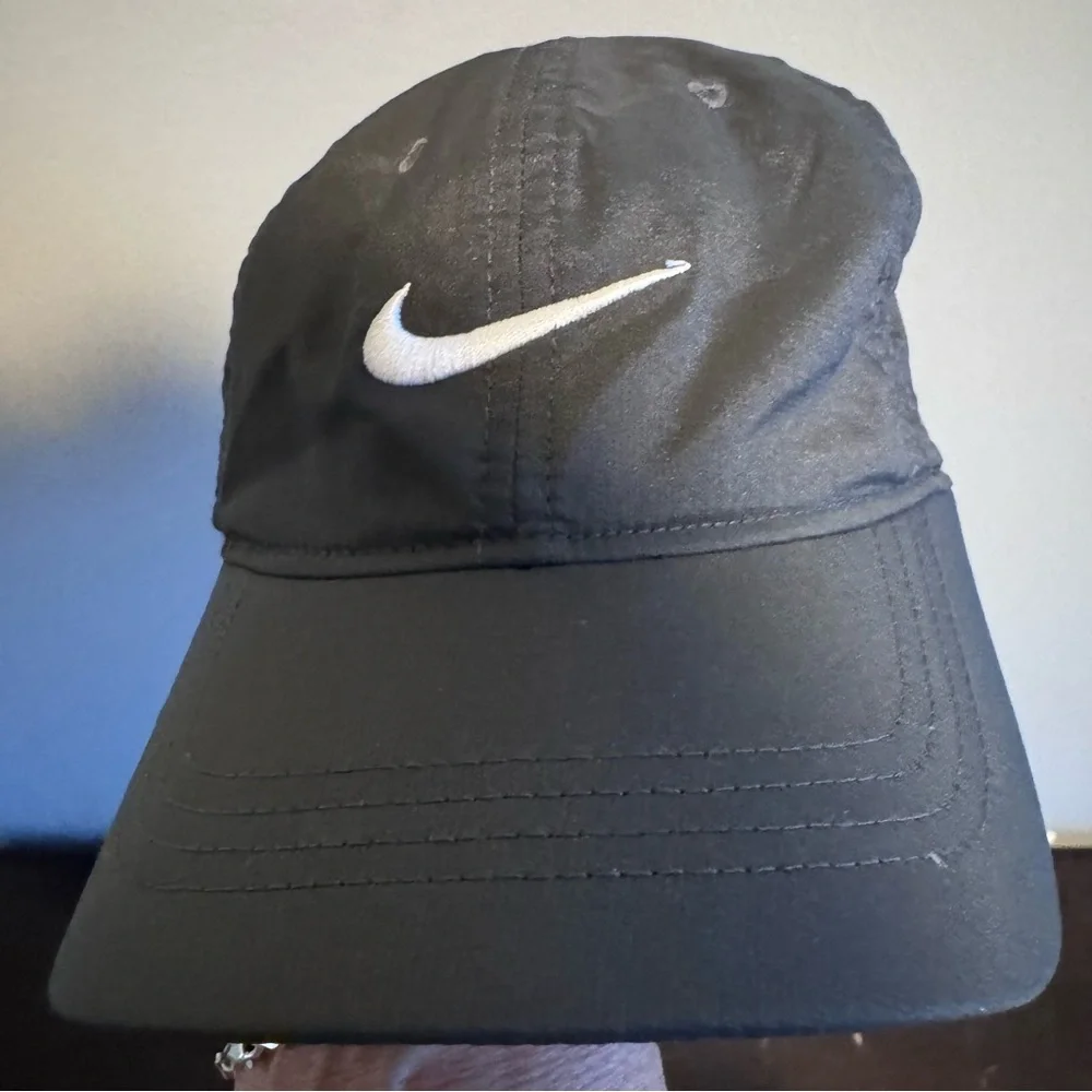Nike Black Baseball Cap with White Swoosh - Child
